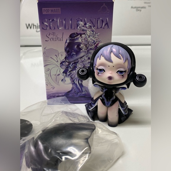 POP Mart Skullpanda The Sound Series-The Grief - Picture 3 of 4